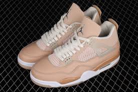 La marque de michael jordan semble avoir trouvé en la air jordan 4 une nike air max 1997 gold eagle blue bell source en témoigne cette nouvelle venue pour l'année 2021 : Air Jordan 4 Shimmer Bronze Eclipse Dj0675 200 For Sale Kd 13 Sale