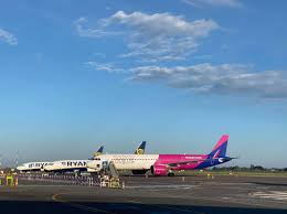 Licc), also known as vincenzo bellini airport, is an international airport 2.3 nm (4.3 km; Eruzione Dell Etna Dall Aeroporto Di Catania Informano Possibili Ritardi Sui Voli