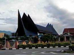 Seperti yang anda sedia maklum, sempena dengan tahun melawat malaysia 2014, saya akan menyenaraikan info dan tempat pelancongan yang menarik yang ada di setiap negeri di malaysia. Tempat Menarik Di Negeri Sembilan Percutian Bajet