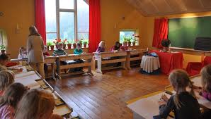 Ge förskolan feedback och skapa ett omdöme. Waldorf