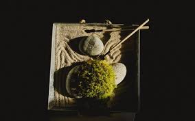 There are several traditions around making a zen garden. Build Your Own Tabletop Zen Garden Zenseekers