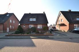 Ein haus zu kaufen, braucht gute vorbereitung. Gepflegtes Ein Zweifamilienhaus In Ruhiger Siedlungslage Von Rheine Hauenhorst Mit Keller Und Zwei Garagen Auf Einem 645 M2 Grundstuck Foppe Immobilien