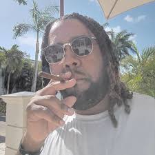 This Pineapple Upside-Down Cheesecake tastes exactly like The Cheesecake  Factory's. Full recipe: http://dlsh.it/OWvmyiR