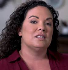 Renee Tomlinson's Instagram, Twitter & Facebook