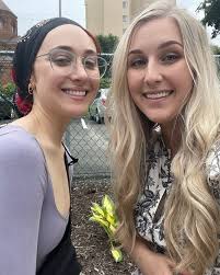 chappell roan with a fan in pittsburgh