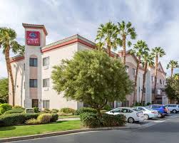 Hotel Comfort Suites Palm Desert I 10 Ca Booking Com