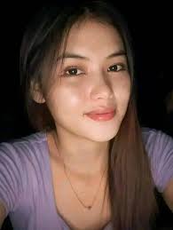 Admiration and Offers for a Beautiful Girl