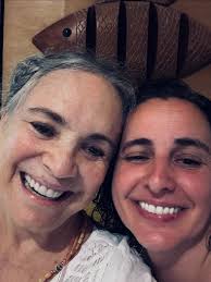 Helena & Atílio em Veneza 💓💓💓🌸🌸🌸Por amor ❤️ . Disponível nos  clássicos da Globo play ▷ 👏 . @reginaduarte 👈 Instagram Oficial Regina  Duarte e @liberdade_abreasasas 👈 Canal social e político da