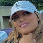 Estelle Hull's Instagram, Twitter & Facebook