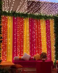 Awesome Home Decoration Ideas For Mehndi Ceremony That Are Chic And Easy To Do Awesome Ceremony Chi In 2020 Mehndi Decor Stage Decorations Wedding Stage Decorations