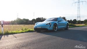 The concept version of the taycan, named the porsche mission e, debuted at the 2015 frankfurt motor show. Porsche Taycan 4s Test 99 Sportwagen 1 Elektroauto Autophorie De