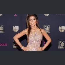 Su estilo está caracterizado como latina, pop y latin. Vestida De Reina Gloria Trevi Recibe Homenaje En Premios Lo Nuestro 2021 El Imparcial Noticias De Mexico Y El Mundo