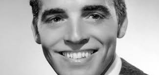 Richard Ney, consultor de investimentos e autor de best-sellers sobre  finanças, cuja carreira anterior no cinema levou a um casamento breve e  tempestuoso com a estrela do cinema Greer Garson