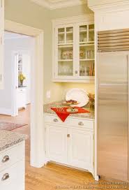 Kitchen Idea Of The Day Traditional White Kitchens Gallery By Crown Point Cabinet White Kitchen Traditional Classic White Kitchen Kitchen And Bath Design
