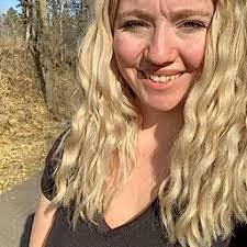 Juliana Schaeffer's Instagram, Twitter & Facebook