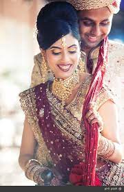 Pin By Mariae Bui On Pink Posh Photography Indian Wedding Couple Wedding Photo Ideas Bride Hindu Wedding