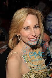 Lynn Wheat's Instagram, Twitter & Facebook