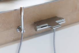Egal, ob es sich um eine schnell füllbare badewanne oder um mehr looks handelt, der badewannenarmaturen ist eine wunderbare ergänzung für die einrichtung des badezimmers. Bad Referenzbad Colours Of Nature Badewanne Armatur Nowak Gmbh Bergisch Gladbach