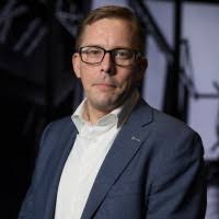 200+ "Erik Leif" profiles