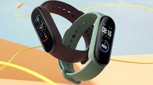 Xiaomi siap rilis mi band 6 pada 29 maret mendatang gamebrott dipublikasikan 12.56, 27/03 • gamebrott.com mi band perangkat iot dari xiaomi adalah fitness tracker yang sukses besar dan meledar di pasaran. Mi Band 4 Vs Mi Band 5 Perbedaan Dan Perbandingannya Teknologi Id