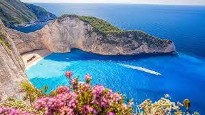 Vue de l'épave sur la plage navagio à zante, grèce. Les 20 Plus Belles Plages De Zante Costa Croisieres