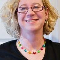 Everyday Watercolor Seashores: A Modern Guide to Painting Shells,  Creatures, and Beaches Step by Step by Jenna Rainey