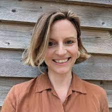 Mollie Elliott's Instagram, Twitter & Facebook