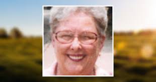 Kim Harless's Instagram, Twitter & Facebook