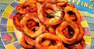 La panatura formerà un guscio croccante e gustoso che sembreranno come fritti, anche se con la cottura in forno saranno molto più leggeri e. Anelli Di Cipolla Al Forno Calorie Ricette Di Cucina Gustosa Ricerca