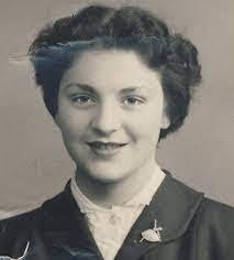 Helen Bryden's Instagram, Twitter & Facebook