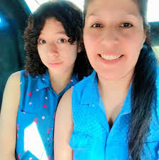 SanValentin #SorteoCrisol En Librerías Crisol queremos que te enamores de  los libros, y gracias a nuestros amigos de Planeta de Libros Perú tenemos  este maravilloso pack para sortear. ¡Participa y gana! La