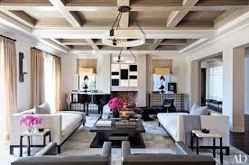 Khloe And Kourtney Kardashian Realize Their Dream Homes In California Calabasas Homes Kourtney Kardashian House Celebrity Houses