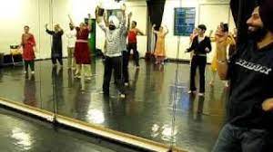 Punjabi Wedding Song Dance Steps Simple Dance Steps Bhangra Bollywood Dance