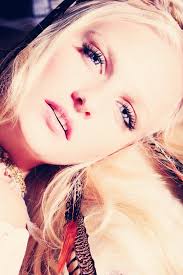 Emmy Thörnelöf updated her profile picture.