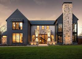 This Modern Italian Farmhouse Is By Design Firm John Lively Associates In Collaboration Wi Modern Farmhouse Exterior Italian Farmhouse House Designs Exterior