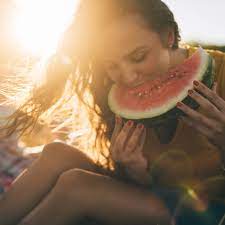 An dieser stelle findest du die kalorientabelle brötchen, semmeln und die entsprechenden kalorien in brötchen und semmeln. Abnehmen Die Sommerliche Wassermelonen Diat Fit For Fun