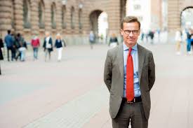 Moderaternas partiledare ulf kristersson vill inte beskriva sverigedemokraterna som ett rasistiskt parti. Nya Moderaterna