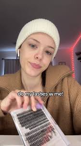 Cora Davis Doing Eyelashes