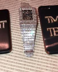 Floyd mayweather went all in on a new watch. Floyd Mayweather Flexes Iced Out 18 Million Billionaire Watch