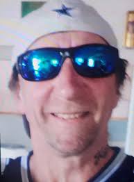 Introduction and photo sharing in Left Handers International