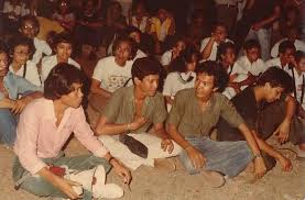 Foto Gaya Mahasiswa Angkatan Tahun 70 An C 2017 Berbagai Sumber Mahasiswa Indie Fotografi Jalanan