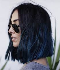 Il faut en particulier nourrir votre chevelure dès les premiers jours après la coloration pour éviter que. Cheveux Bleu Nuit La Coloration A Essayer D Urgence