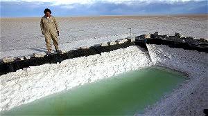 Les investissements dans les mines de lithium sont à la traine: "Beaucoup  d'usines de véhicules électriques seront vides" - Business AM - Infos  économiques et financières