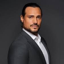 Richard Deiss's Instagram, Twitter & Facebook