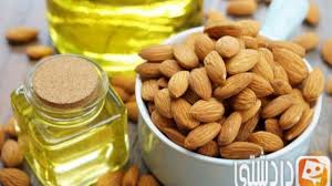 طبّقي هذا الزيت مرتين في وضع طبقة رقيقة من زيت اللوز المر على البشرة قبل النوم مباشرة يقلل من فرص ظهور الهالات السوداء. ÙÙˆØ§Ø¦Ø¯ Ø²ÙŠØª Ø§Ù„Ù„ÙˆØ² Ø§Ù„Ø­Ù„Ùˆ Ù„Ù„Ø¨Ø´Ø±Ù‡