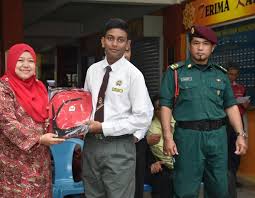 Jalan 3/12, seksyen 3, bdr teknologi kajang, 43650 semenyih, selangor. Donations Of School Bags Stationeries Ronald Mcdonald House Charities