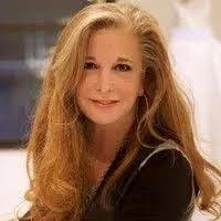 Lisa Cullison's Instagram, Twitter & Facebook