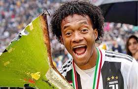 Juan guillermo cuadrado ha marcado un verdadero golazo luego de una gran jugada individual de el lateral peruano 'abusó' de la confianza que tiene con juan guillermo cuadrado, su excompañero. Esperamos Ser Un Ejemplo Para Los Demas Dice Juan Guillermo Cuadrado Tras Su Aporte A La Lucha Contra El Coronavirus