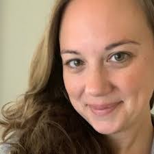 Carina Aparicio's Instagram, Twitter & Facebook