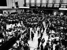 Trading Floor Of The New York Stock Exchange On March 30 1970 Photo Allposters Com Stock Exchange Posters Art Prints Cool Posters